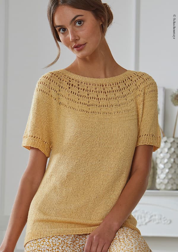pull jaune en tricot