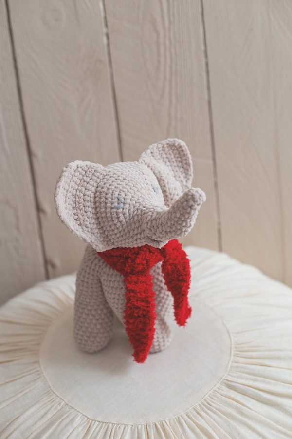 éléphant en tricot